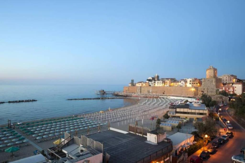 Torre Del Meridiano Casa Vacanze Centrale Termoli Eksteriør billede