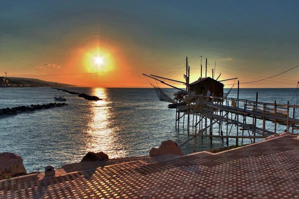Torre Del Meridiano Casa Vacanze Centrale Termoli Eksteriør billede