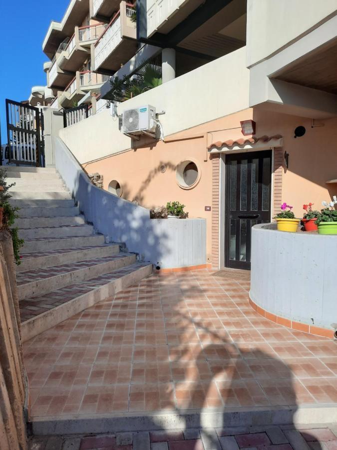 Torre Del Meridiano Casa Vacanze Centrale Termoli Eksteriør billede